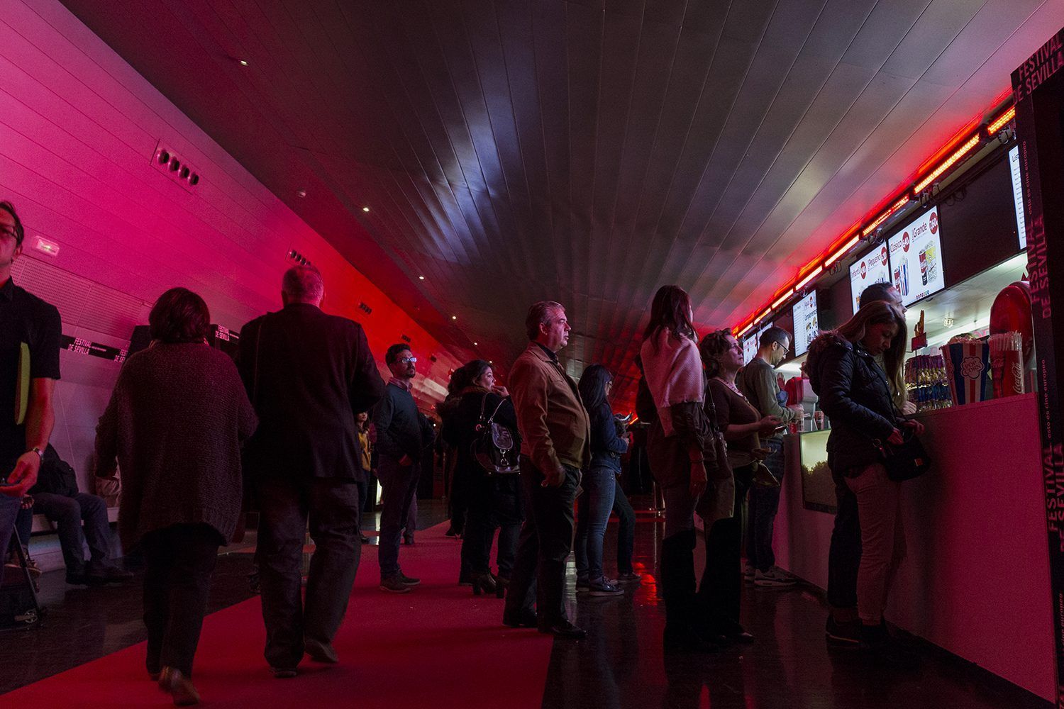 ¿Cuándo abrirán los cines en España? 9 abriran-los-cines-en-España-cine-con-ñ