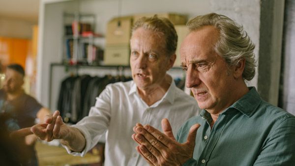 'La maldición del guapo', una comedia de "pícaros y perdedores" 12