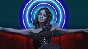 Sky Rojo: Gente muy guapa haciendo cosas muy locas 1