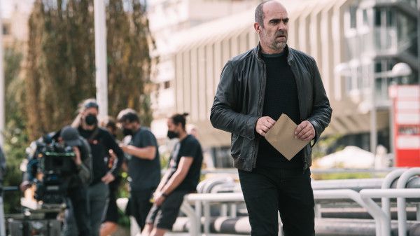 Tráiler de 'Código Emperador': Luis Tosar es un espía que inventa trapos sucios para políticos 1 Tráiler de 'Código Emperador': Luis Tosar es un espía que inventa trapos sucios para políticos 1