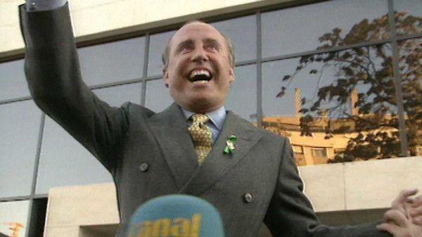 Fraude, fútbol y disfraces de Superman: RTVE Play estrena una docuserie sobre Ruiz-Mateos 1 Fraude, fútbol y disfraces de Superman: RTVE Play estrena una docuserie sobre Ruiz-Mateos 1