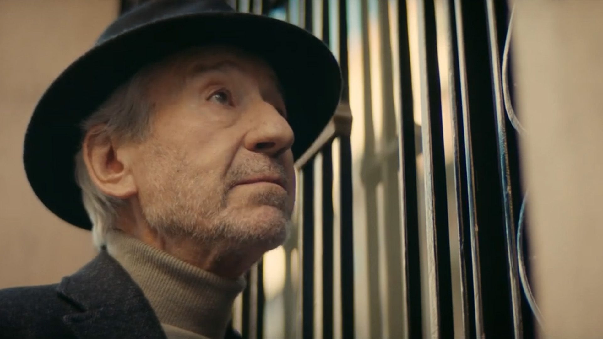 José Sacristán vende el cine español puerta a puerta en el anuncio de los Goya 2022 1 anuncio-de-los-goya-2022-cine-con-n