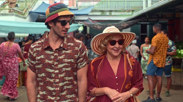 Tráiler de 'Amor de madre': Carmen Machi y Quim Gutiérrez son madre e hijo de luna de miel 1 Tráiler de 'Amor de madre': Carmen Machi y Quim Gutiérrez son madre e hijo de luna de miel 1