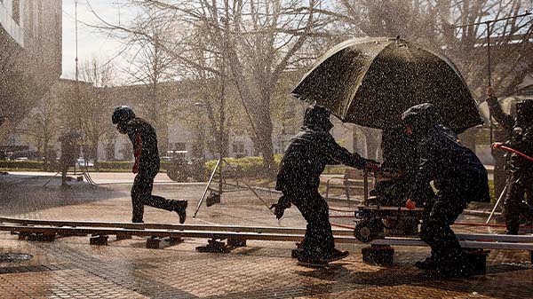 Primer adelanto de 'La quietud de la tormenta': una pareja entre dos épocas de su vida en San Sebastián 2 Primer adelanto de 'La quietud de la tormenta': una pareja entre dos épocas de su vida en San Sebastián 2