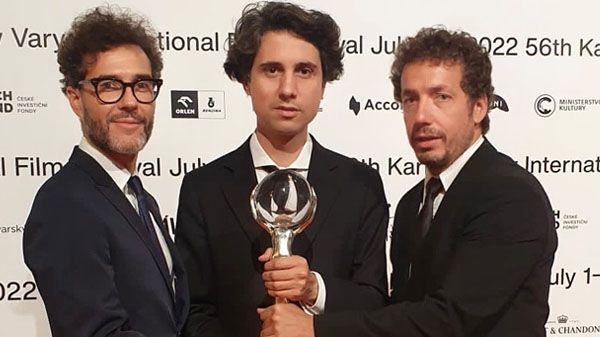 'Tenéis que venir a verla' y 'La piedad' ganan los Premios Especiales del Jurado en Karlovy Vary 1 'Tenéis que venir a verla' y 'La piedad' ganan los Premios Especiales del Jurado en Karlovy Vary 1