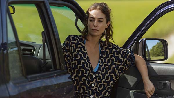 'Santo', la caza de un narcotraficante sin rostro llega a Netflix el 16 de septiembre 6 'Santo', la caza de un narcotraficante sin rostro llega a Netflix el 16 de septiembre 6