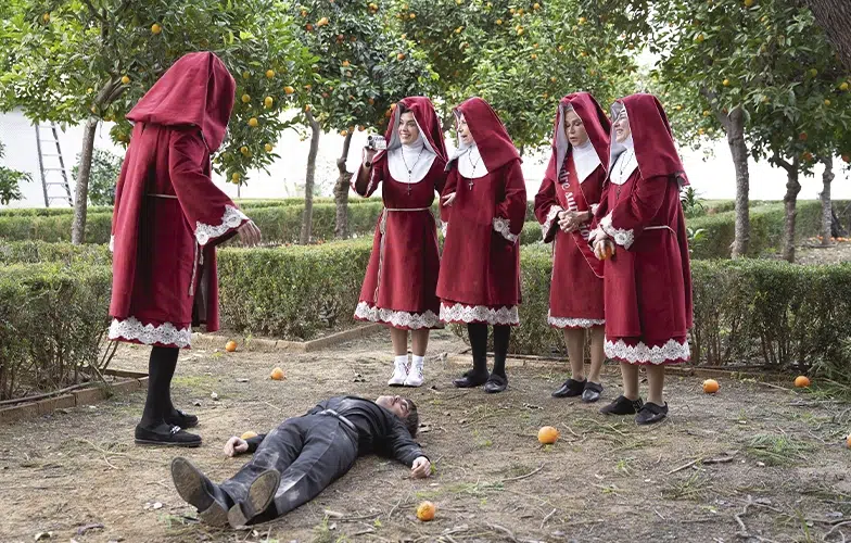 Primeras imágenes de Mario Vaquerizo como Sor Juanita en la comedia 'La reina del convento' 2 Mario Vaquerizo La reina del convento Dulceida película comedia monjas convento