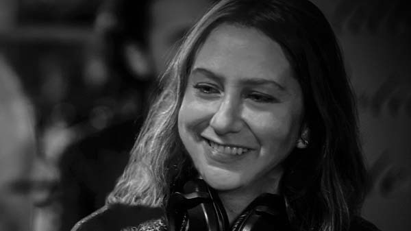 La directora de 'La vida chipén' pasa a la ficción adaptando un 'Un incendio invisible', de Sara Mesa 1 Un incendio invisible