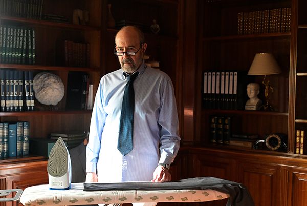 Julián López es un rapero de 44 años que vuelve a la universidad: tráiler de 'Matusalén' 1 Matusalén David Galán Galindo