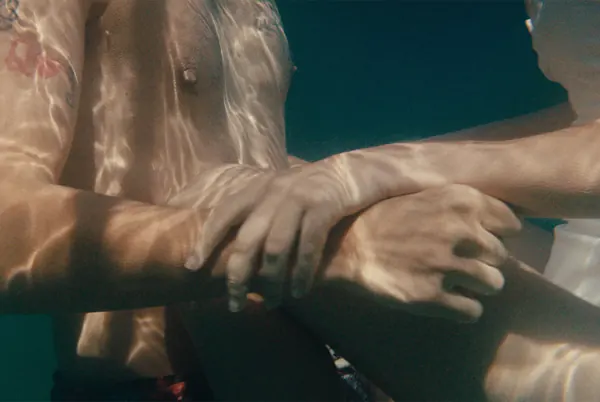 <strong>Notas sobre un verano:</strong> Un romance nacido del ‘no future’ precario 1 <strong>Notas sobre un verano:</strong> Un romance nacido del ‘no future’ precario 1