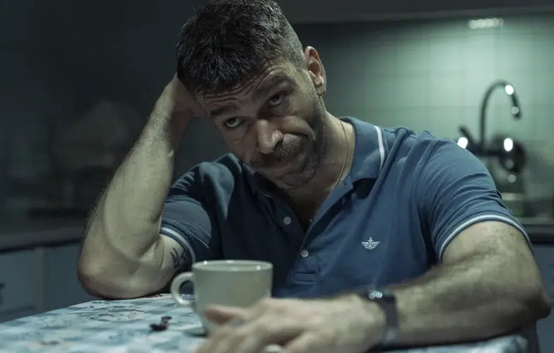 Tráiler de '1992', la serie de Álex de la Iglesia para Netflix sobre un asesino en serie que firma con Curro, la mascota de la Expo 3 Tráiler de '1992', la serie de Álex de la Iglesia para Netflix sobre un asesino en serie que firma con Curro, la mascota de la Expo 3