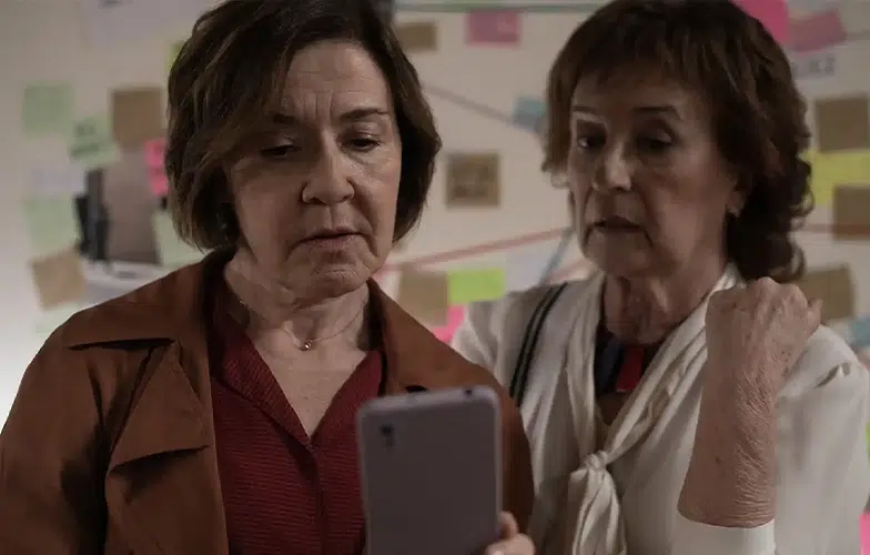 <strong> Laura y sus misterios</strong>: Aquí no hay quien investigue 1 Laura y sus misterios