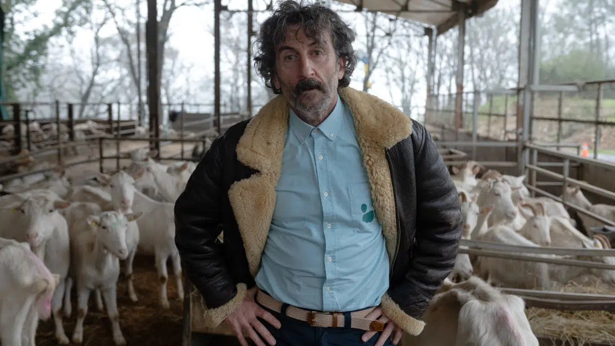 Nuevas imágenes de 'Animal': Luis Zahera en una comedia rural para Netflix 5 Animal serie Luis Zahera