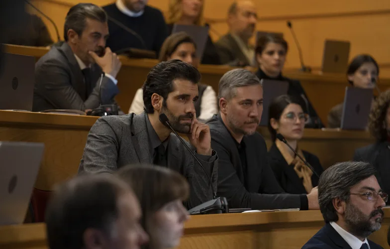 ¿Aceptarías la sentencia de una IA? Tráiler de 'Justicia artificial' 2 ¿Aceptarías la sentencia de una IA? Tráiler de 'Justicia artificial' 2
