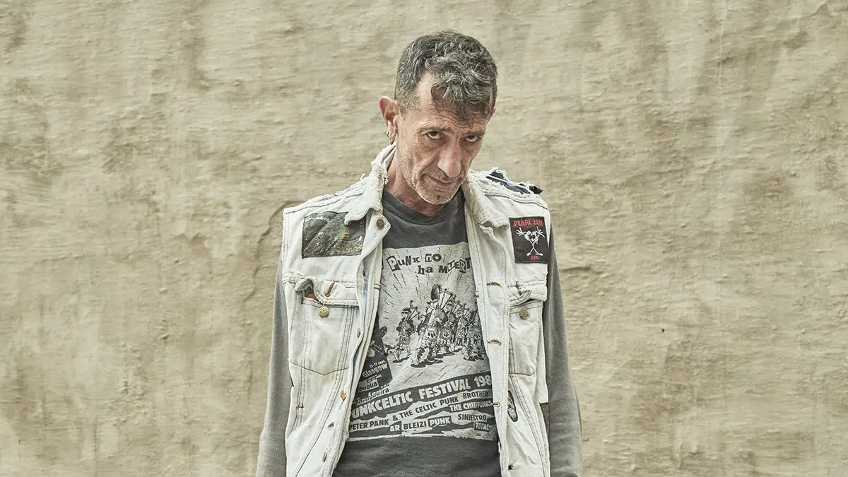'Manolo Kabezabolo', memorias del último punk que sigue en pie 2 Manolo Kabezabolo documental película entrevista cuándo se estrena