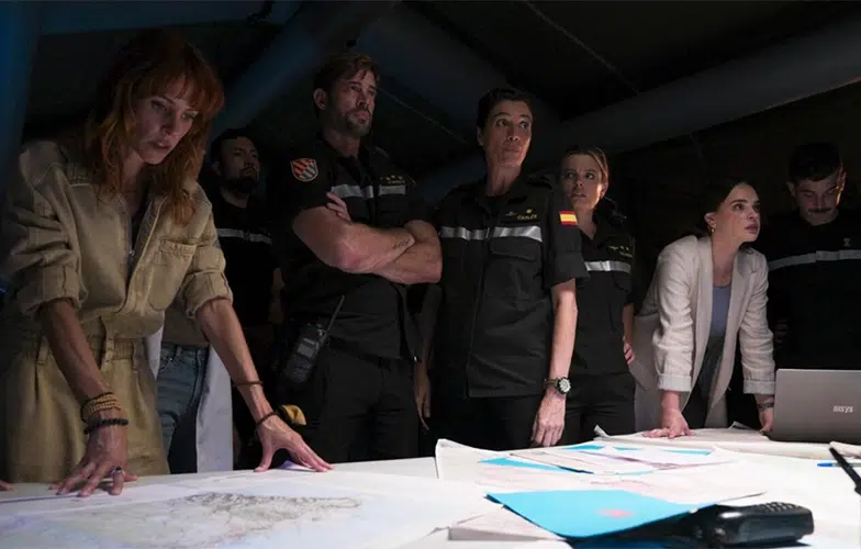 Tráiler de 'Bajo un volcán', una comedia romántica de acción con William Levy y Maggie Civantos 1 Bajo un volcán William Levy Maggie Civantos