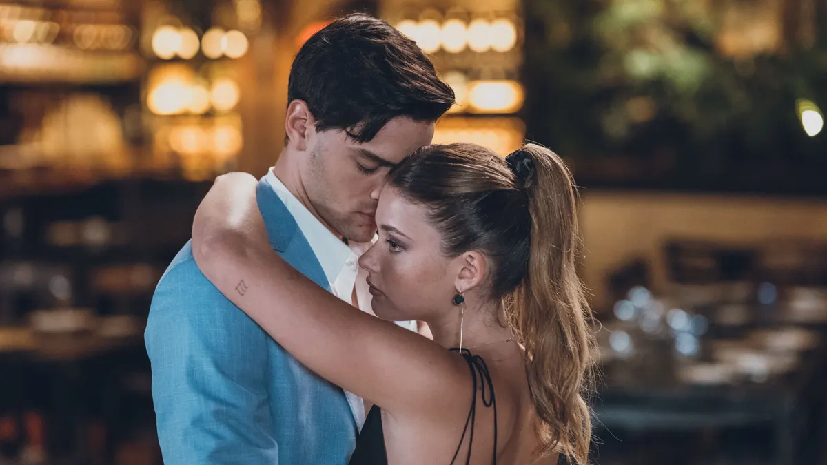 Nuevo tráiler de 'Culpa tuya', la secuela del éxito juvenil 'Culpa mía' 2 Nuevo tráiler de 'Culpa tuya', la secuela del éxito juvenil 'Culpa mía' 2