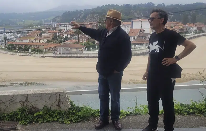 El director de 'El amigo de todos' rueda 'La placa, una familia', un documental sobre los refugiados del Holocausto en España 2 La placa, una familia