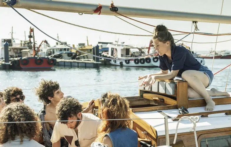 Tráiler de 'Romería', tercera película de Carla Simón, mezcla de recuerdos familiares y memoria del VIH en los 80 2 Tráiler de 'Romería', tercera película de Carla Simón, mezcla de recuerdos familiares y memoria del VIH en los 80 1