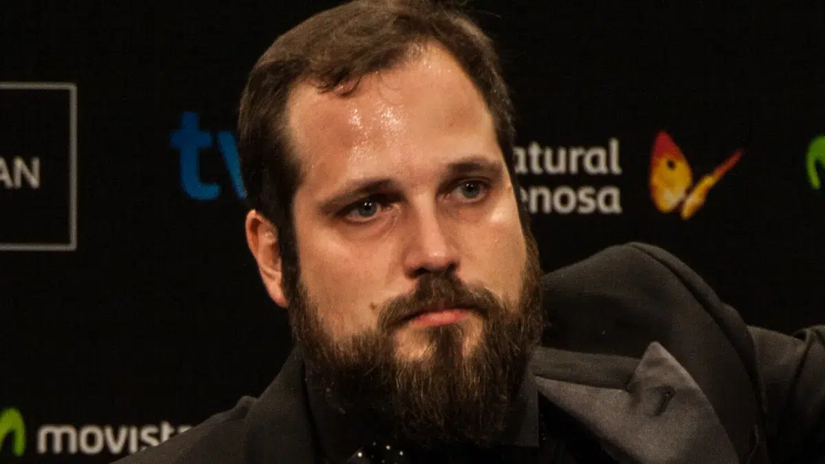 Carlos Vermut reaparece para negar las acusaciones de violencia sexual contra él y anunciar acciones legales 1 Carlos Vermut reaparece para negar las acusaciones de violencia sexual contra él y anunciar acciones legales 1