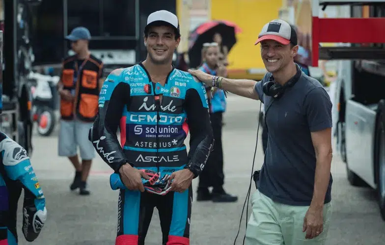 Óscar Casas y Ana Mena protagonizan la película 'Ídolos', una historia de motociclismo y amor 1 Óscar Casas y Ana Mena protagonizan la película 'Ídolos', una historia de motociclismo y amor 1