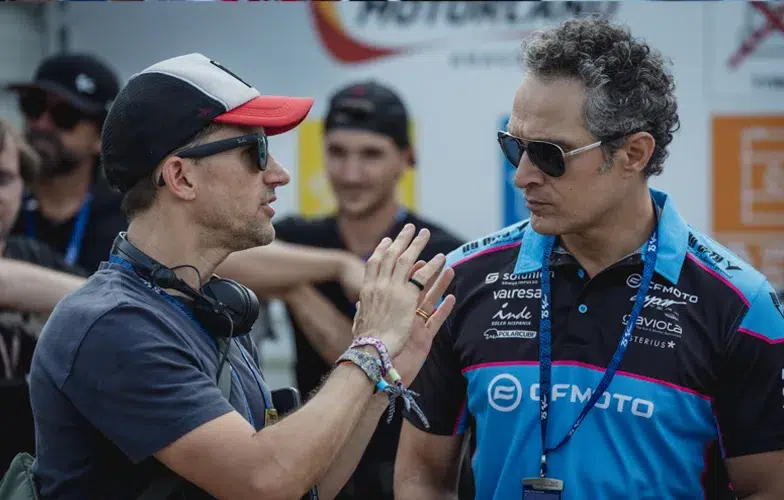 Óscar Casas y Ana Mena protagonizan la película 'Ídolos', una historia de motociclismo y amor 3 Óscar Casas y Ana Mena protagonizan la película 'Ídolos', una historia de motociclismo y amor 3