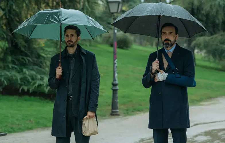 Tráiler de 'El Centro', un thriller de espías con Juan Diego Botto, Tristán Ulloa y Elena Martín 1 Tráiler de 'El Centro', un thriller de espías con Juan Diego Botto, Tristán Ulloa y Elena Martín 1