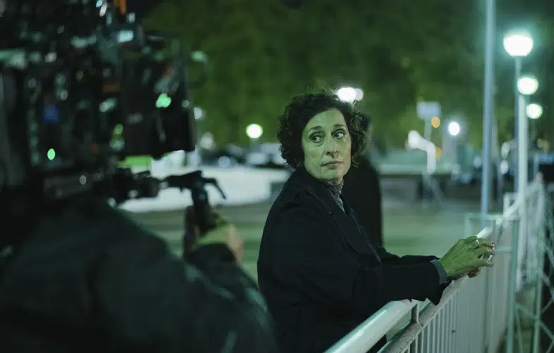 Tráiler de 'El Centro', un thriller de espías con Juan Diego Botto, Tristán Ulloa y Elena Martín 2 Tráiler de 'El Centro', un thriller de espías con Juan Diego Botto, Tristán Ulloa y Elena Martín 2