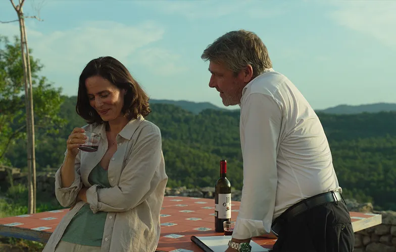 Tráiler de 'Tierra baja': Aitana Sánchez-Gijón es una guionista que se retira a la vieja masía de su abuela en Teruel 2 Tráiler de 'Tierra baja': Aitana Sánchez-Gijón es una guionista que se retira a la vieja masía de su abuela en Teruel 2
