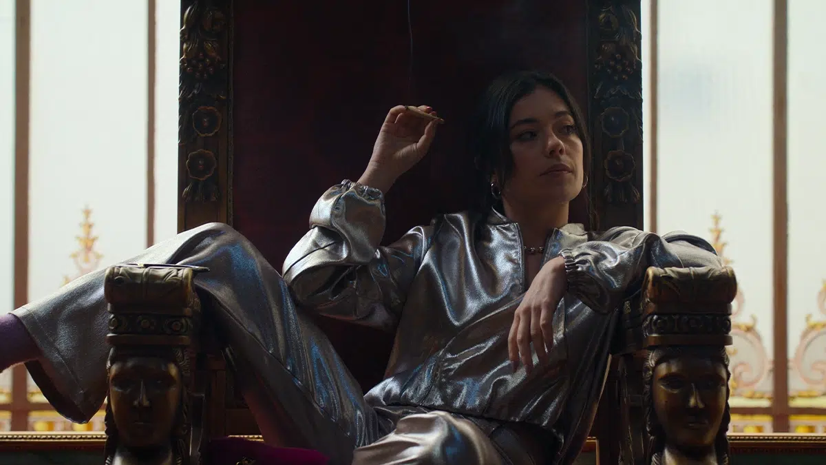 Nuevas imágenes de 'Su majestad': Anna Castillo como la reina de España 6 Su majestad serie Anna Castillo
