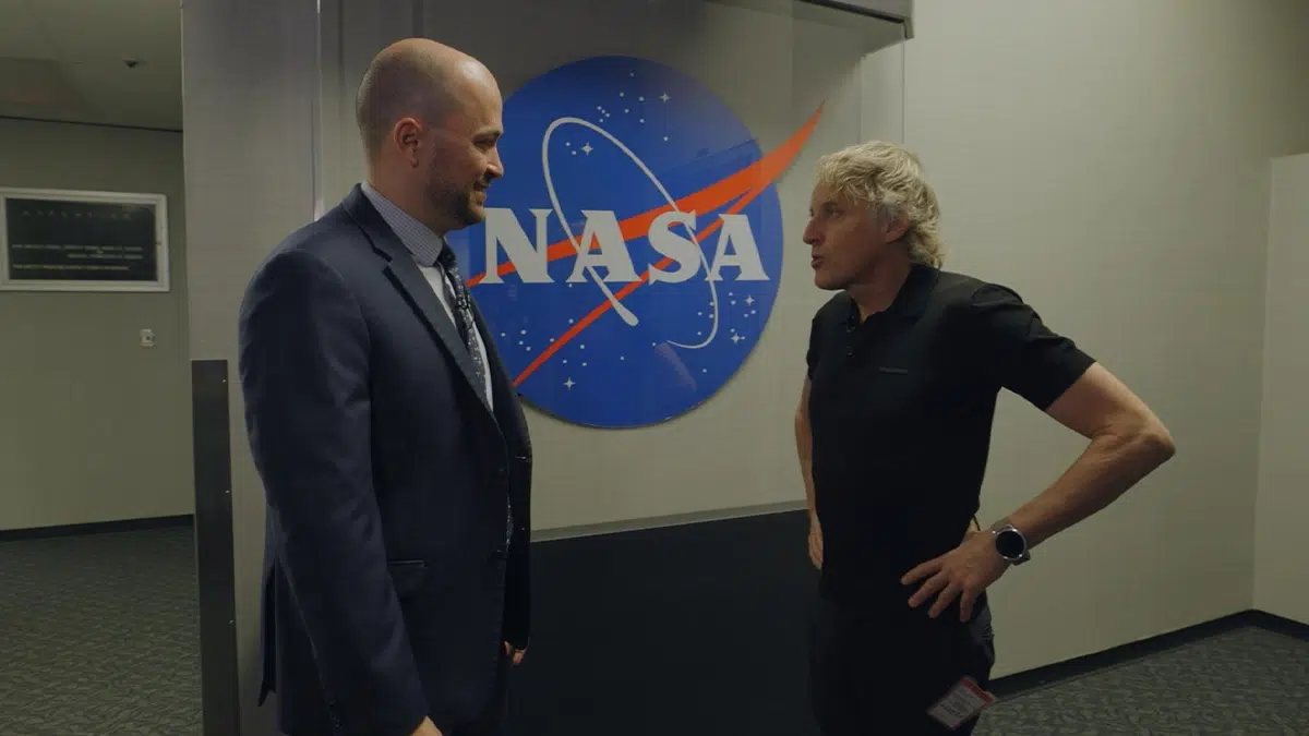 Amazon pone a Jesús Calleja en órbita para promocionar los cohetes de Jeff Bezos en 'Calleja en el espacio' 2 Calleja en el espacio