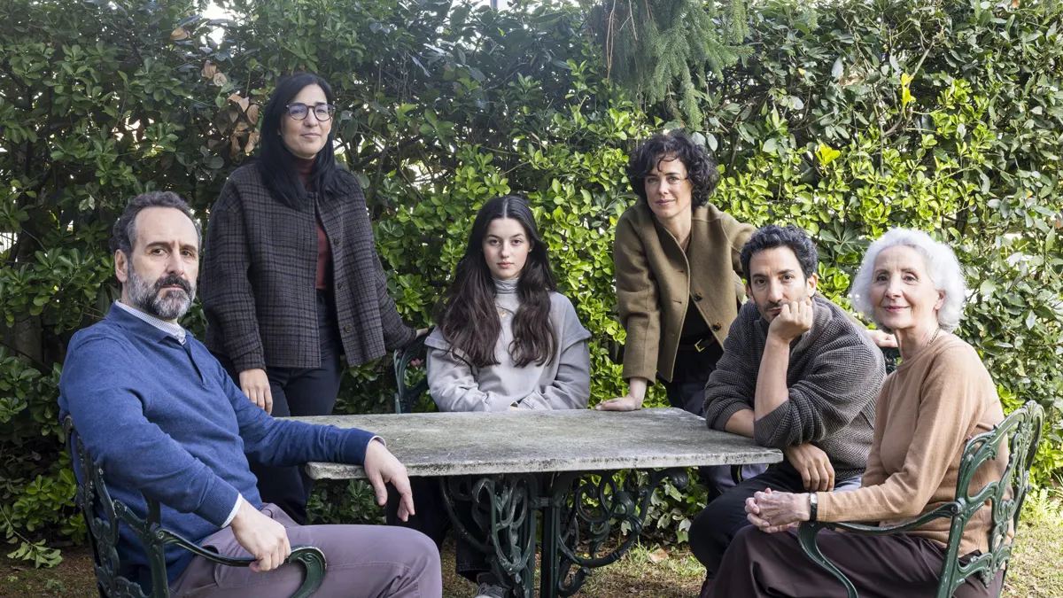 Alauda Ruiz de Azúa, directora de 'Cinco lobitos' y 'Querer', ya rueda 'Los Domingos', su nueva película 4 Alauda Ruiz de Azúa, directora de 'Cinco lobitos' y 'Querer', ya rueda 'Los Domingos', su nueva película 2