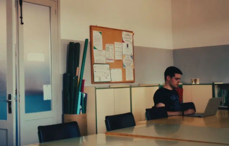Cinco maestros se enfrentan a su primera experiencia profesional en la España vacía en 'Generación docentes' 1 Cinco maestros se enfrentan a su primera experiencia profesional en la España vacía en 'Generación docentes' 1