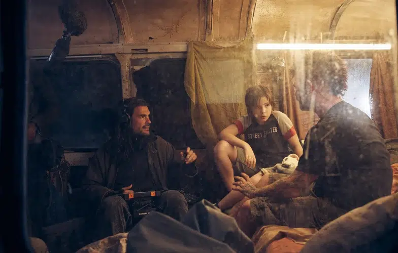 Tráiler de 'Sirât', la película de Oliver Laxe en Marruecos que irá a por la Palma de Oro en Cannes 1 Tráiler de 'Sirât', la película de Oliver Laxe en Marruecos que irá a por la Palma de Oro en Cannes 1