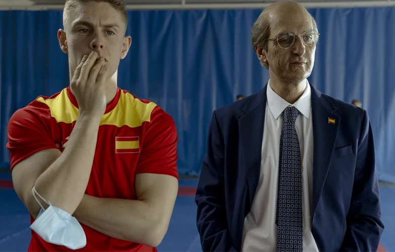 Primer tráiler de 'Karateka', la película sobre la vida de Sandra Sánchez, campeona olímpica en Tokio 2020 1 Patrick Criado y Ernesto Alterio en 'Karateka'. ©Lánder Larrañaga