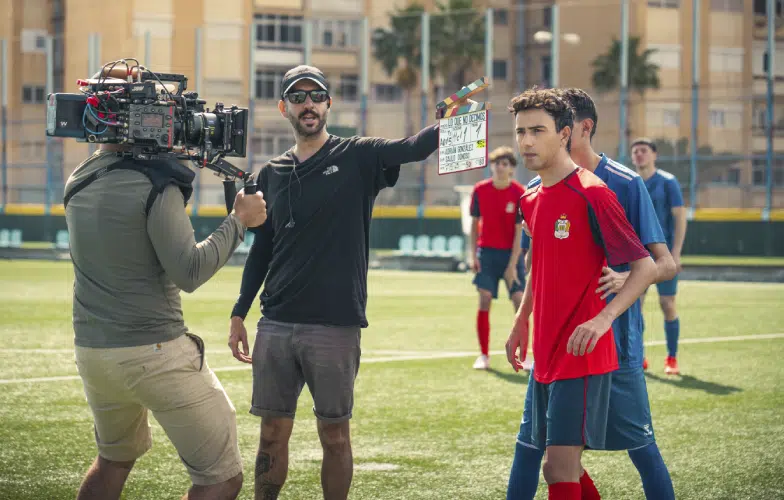 Dos jóvenes promesas del fútbol se enfrentan a sentimientos inesperados en 'Lo que no decimos' 1 Dos jóvenes promesas del fútbol se enfrentan a sentimientos inesperados en 'Lo que no decimos' 1