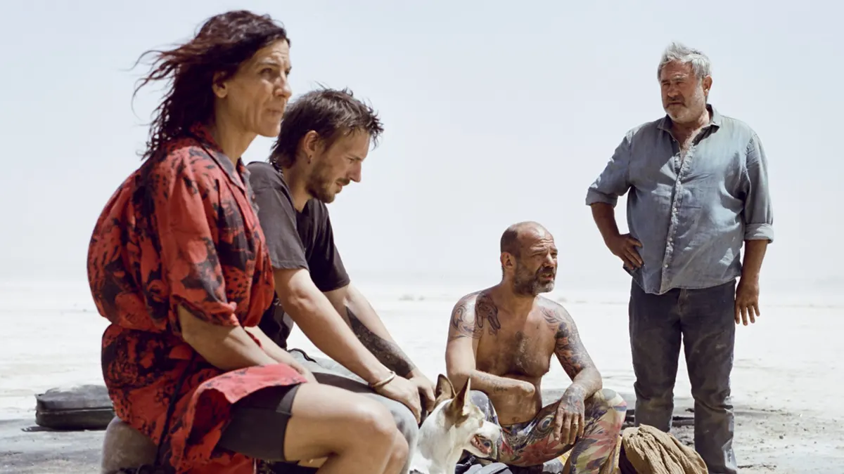 'Sirât' hace historia al pasar la 'shortlist' de los Óscar en cinco categorías 2 Crítica de 'Sirât', la película de Oliver Laxe que compiten en el Festival de Cannes 2025 Taquilla internacional de Sirât Festival de Denver Sirât en los Óscar 2026 Sirât en los BAFTA 2026