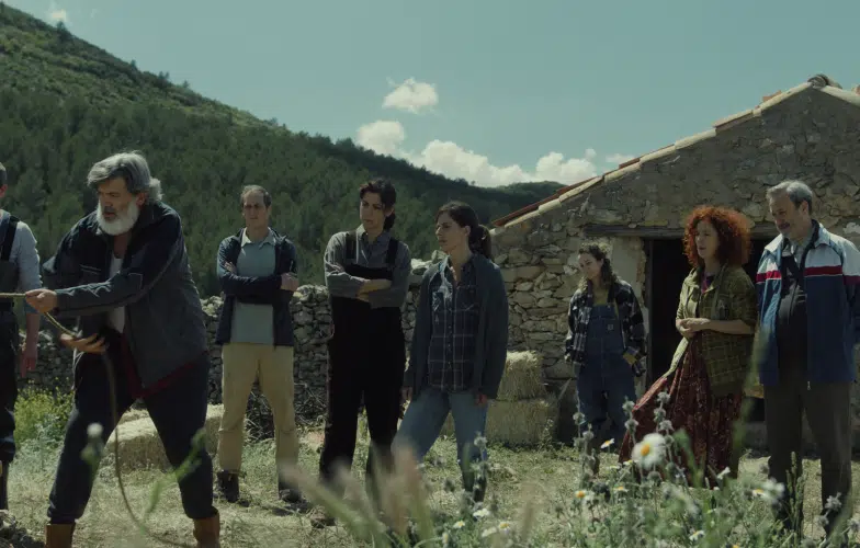 'En el enjambre', un thriller rural sobre la delgada línea que separa la utopía de la distopía 2 'En el enjambre', un thriller rural sobre la delgada línea que separa la utopía de la distopía 1