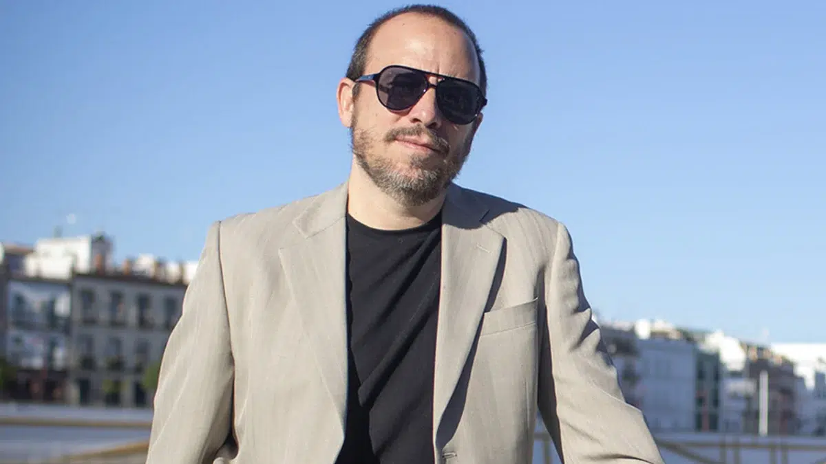 "Fantaseamos con unos jóvenes que se atrevieran a vivir al margen de la crisis" 2 Entrevista a Martín Guerra, codirector de la película 'Lo bárbaros'