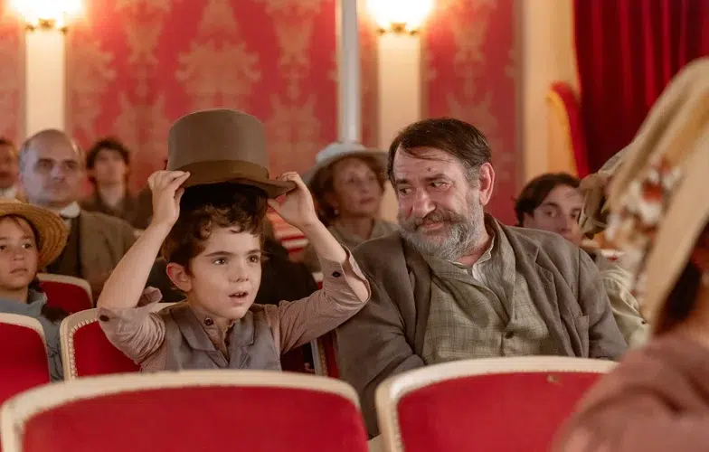 'Arriba Tutto': José Mota debuta como director de cine con una comedia dramática por la concordia en medio de una guerra 1 'Arriba Tutto': José Mota debuta como director de cine con una comedia dramática por la concordia en medio de una guerra 1