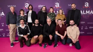 Un despido y un pseudónimo: el caso de la serie 'Pura sangre' reabre la herida de la autoría y el papel de los guionistas 4 Noticia destacada