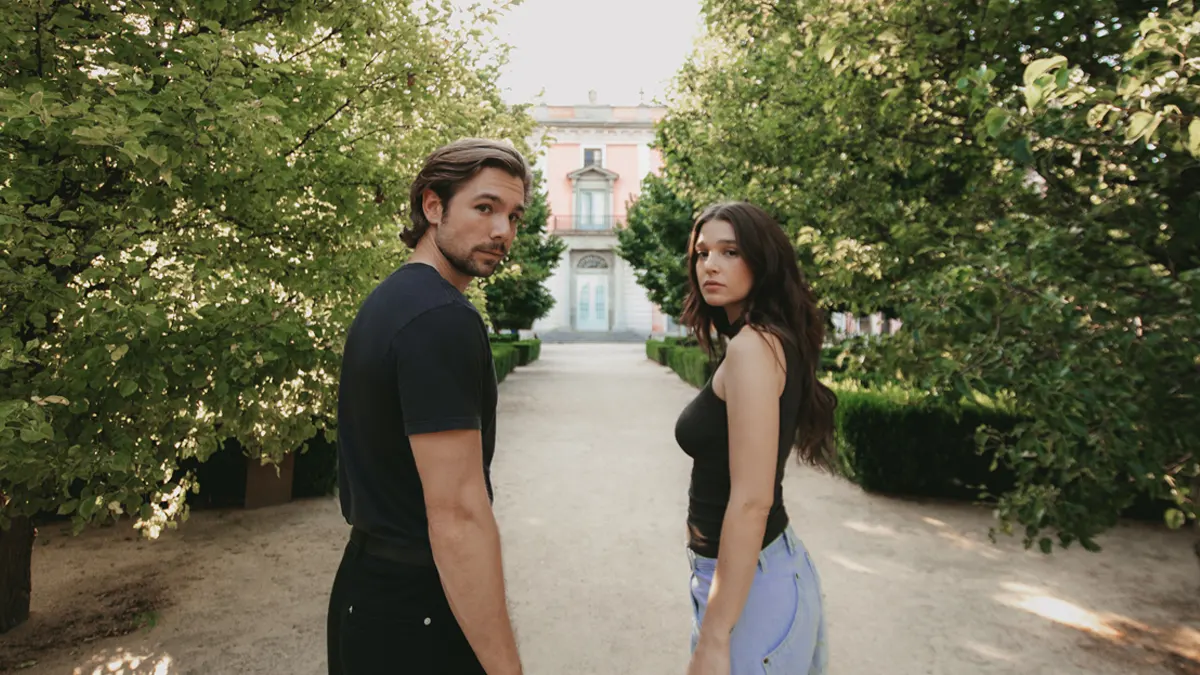 "Mezcla de género histórico y sensual": Netflix anuncia la serie 'Los secretos de la cortesana' 2 Carlos Cuevas y Carla Campra, protagonistas de 'Los secretos de la cortesana'