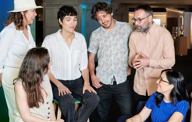 Movistar Plus+ anuncia nuevas series de Alauda Ruiz de Azúa, los Sánchez Cabezudo y los guionistas de 'Antidisturbios' 4 Movistar Plus+ anuncia nuevas series de Alauda Ruiz de Azúa, los Sánchez Cabezudo y los guionistas de 'Antidisturbios' 3