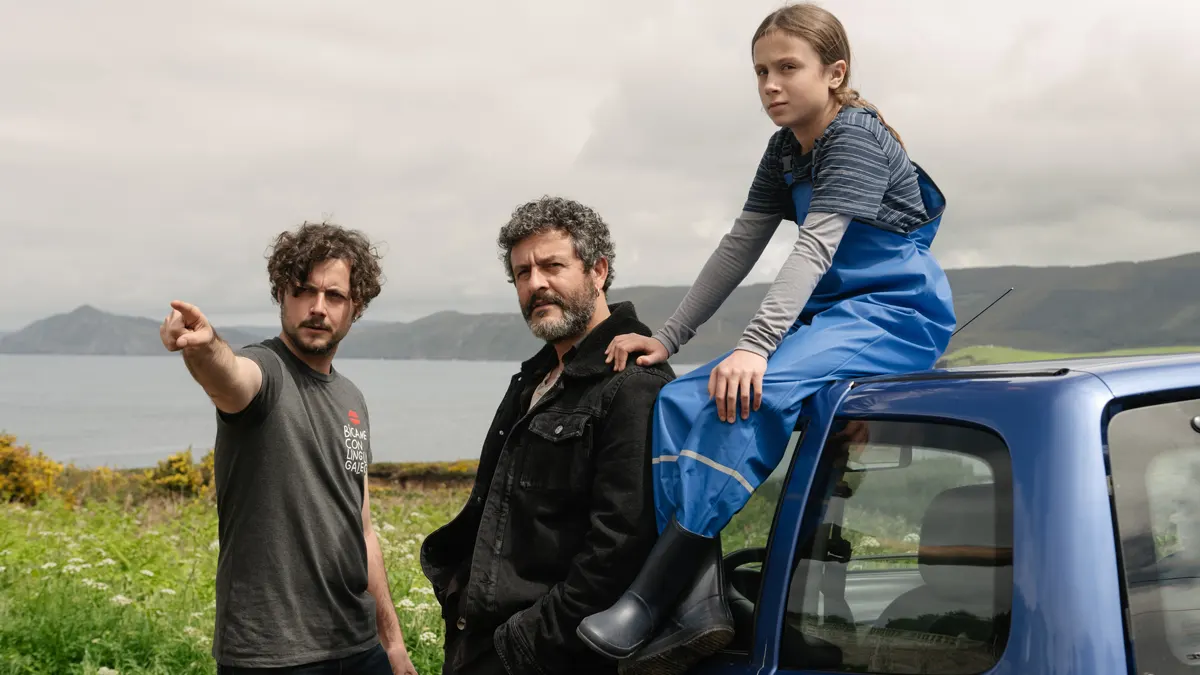 "Se suele dar como consejo no trabajar con niños, animales y en el mar. En esta película lo tenemos todo": así dirigió Carlos Solano 'Leo & Lou' 2 "Se suele dar como consejo no trabajar con niños, animales y en el mar. En esta película lo tenemos todo": así dirigió Carlos Solano 'Leo & Lou' 2