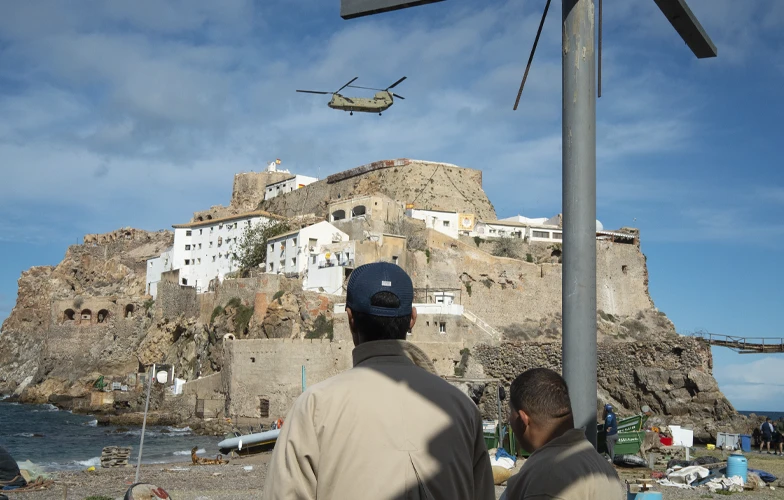 El director Néstor López y cinco largometrajes, la 'armada española' en la academia y el mercado del Festival de Cine Documental de Ámsterdam 2 La frontera más corta del mundo, de Román Cadafalch
