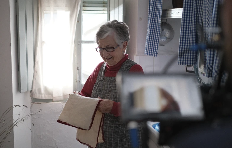 El documental 'Con la tierra en los pies' reproduce el encuentro entre el Pirineo tradicional y un científico alemán en los años 30 1 Rodaje de 'Con la tierra en los pies'.