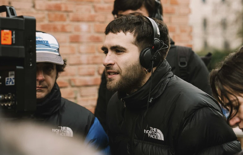 Ricardo Gómez en el rodaje de 'Una familia'. ©Laia Lluch