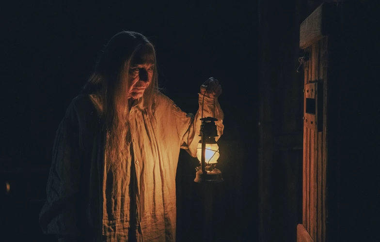 Tráiler de 'El nido', una historia de terror con Michelle Jenner como una madre sobreprotectora 3