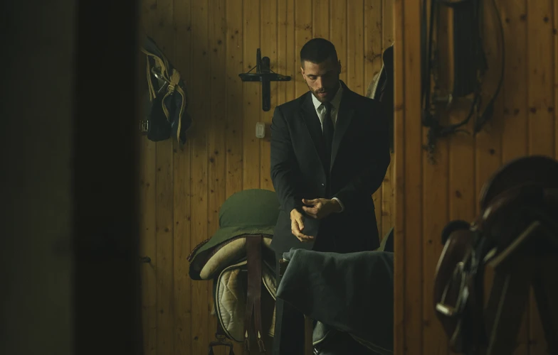 Tráiler de 'Enfrentados: Márfil', adaptación de las novelas de Mercedes Ron con Ester Expósito y Hugo Diego García 6