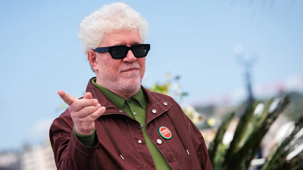 Almodóvar en Cannes: "Me gusta venir a competición porque es más excitante, más divertido" 4 Pedro Almodóvar en Cannes presentando Amarga Navidad